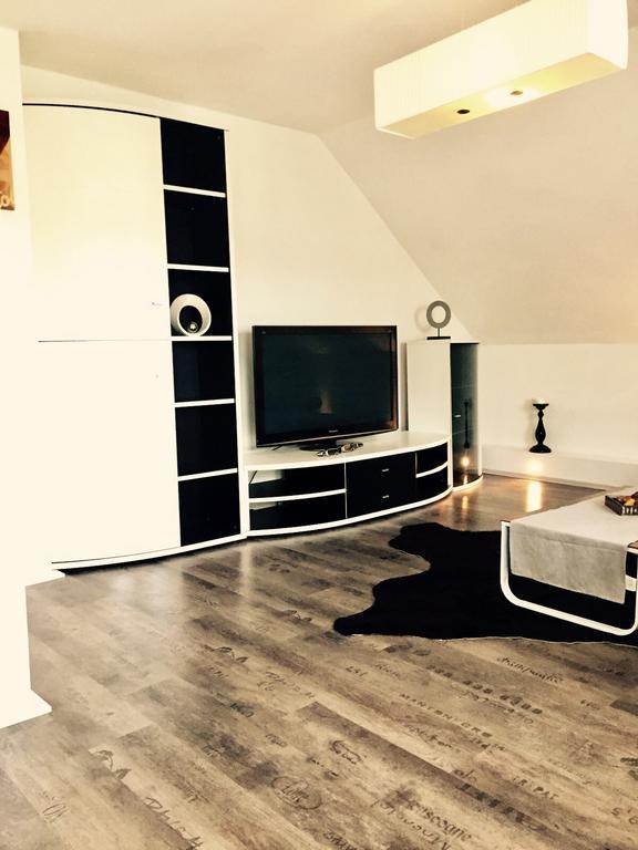 Ferienwohnung H&H Happy Holiday Velden am Wörthersee Exterior foto